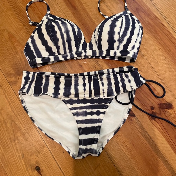 Athleta Blue and White Bikini Set - Picture 2 of 4